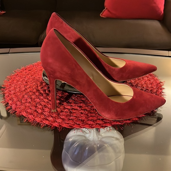 Michael Kors Pumps - Picture 3 of 6